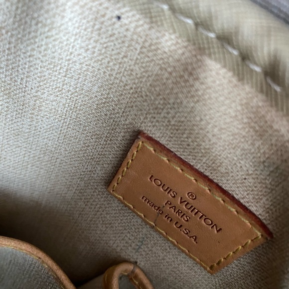 Louis Vuitton Deauville - like new!! - Picture 4 of 7